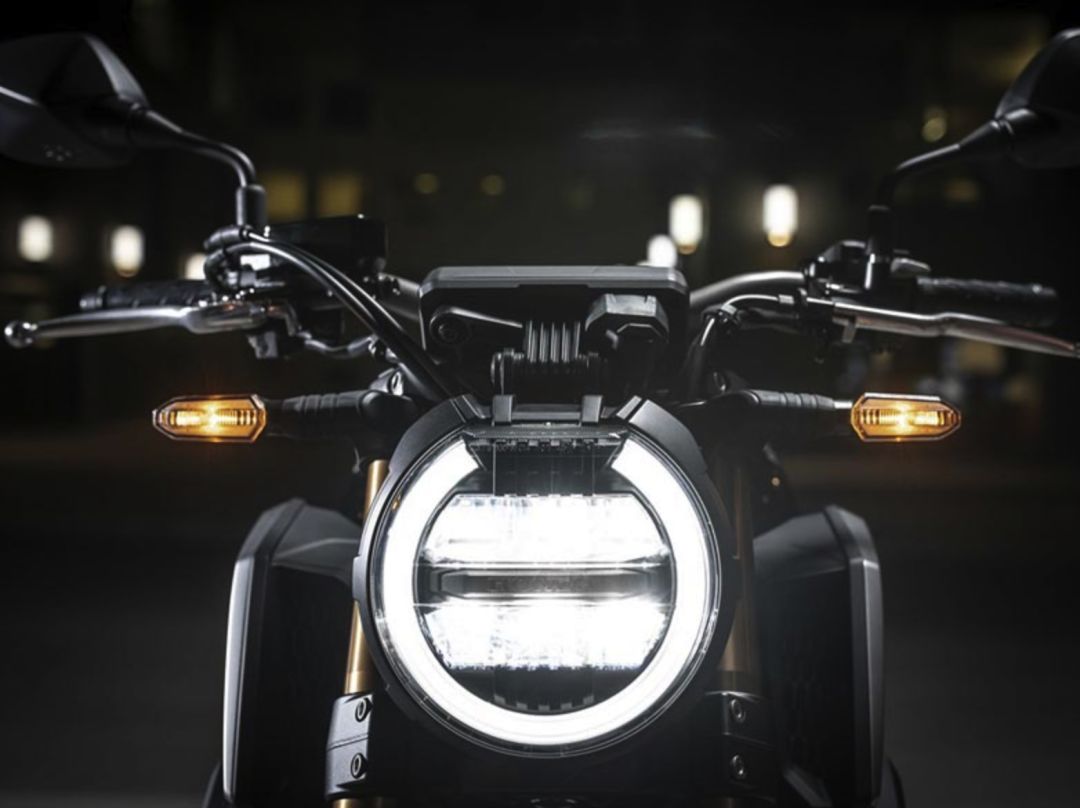 10款本田cbr650r二手价格,本田cb650r和cbr650r哪个更适合长途