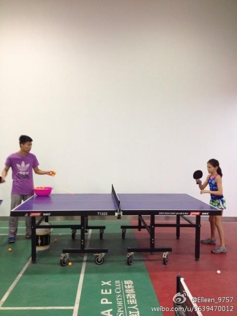 爽文般人生！天才学霸+世界冠军+绝美模特，17岁中美混血女孩火了