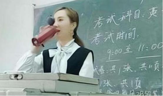 监考老师能做什么打发时间,老师监考打发时间的100种方法