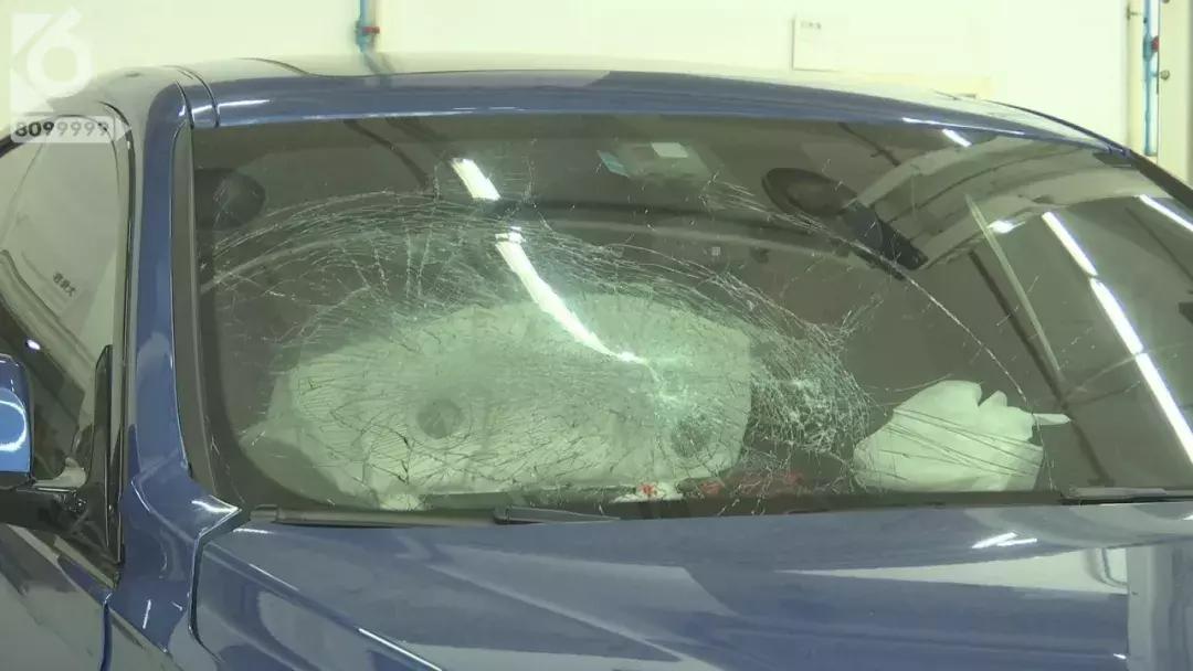 宝马车超车导致事故,宝马车刹车失控事件