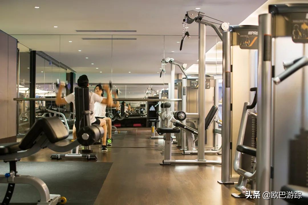 魔都四叶草洲际酒店，享缤纷自助大餐，国庆畅玩快闪啤酒节