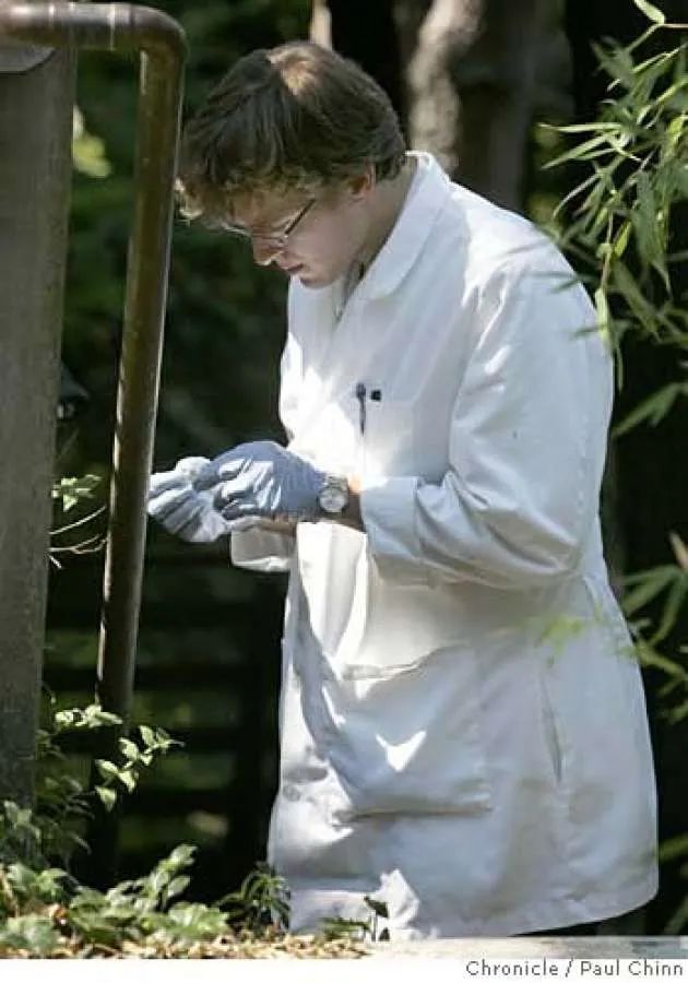 美国凶案：母亲失踪那天，六岁的他看到父亲扛着黑色塑料袋