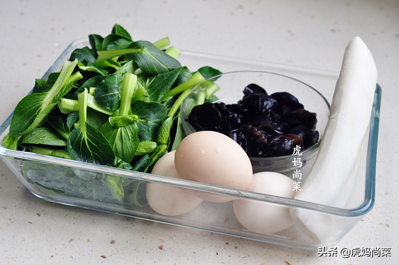 年糕不用煮,加这个三分钟炒的又软又糯又滑,盐都不要,清淡好吃