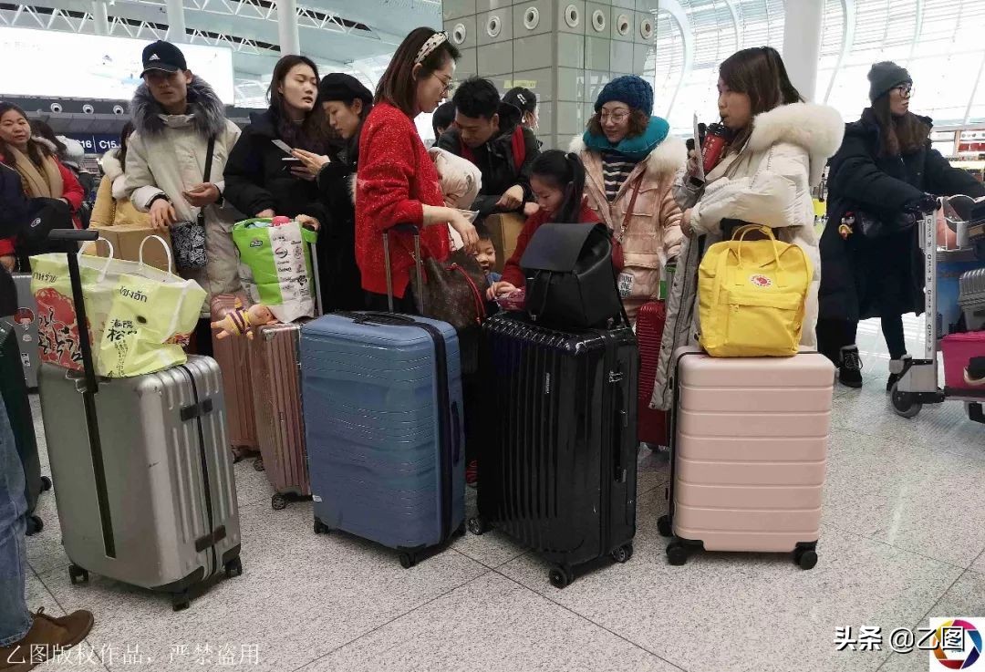 中国游客挤爆韩国免税店,中国游客时隔9月再现韩国免税店