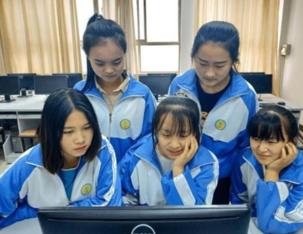 中考300多分读普高还是职高,中考考不到500分怎么补救