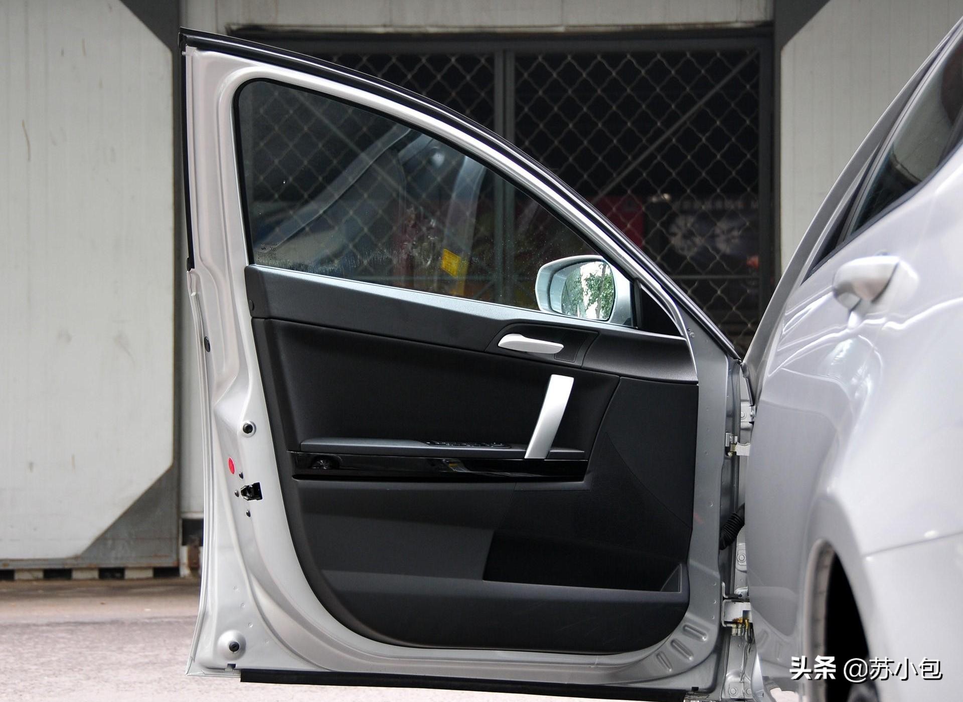 名爵62011款方向盘,2011款名爵6油箱开关在哪