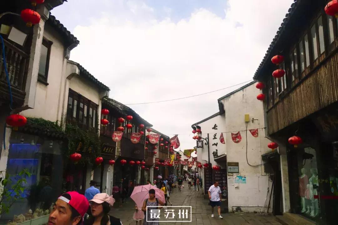 12个出口逛懂石路