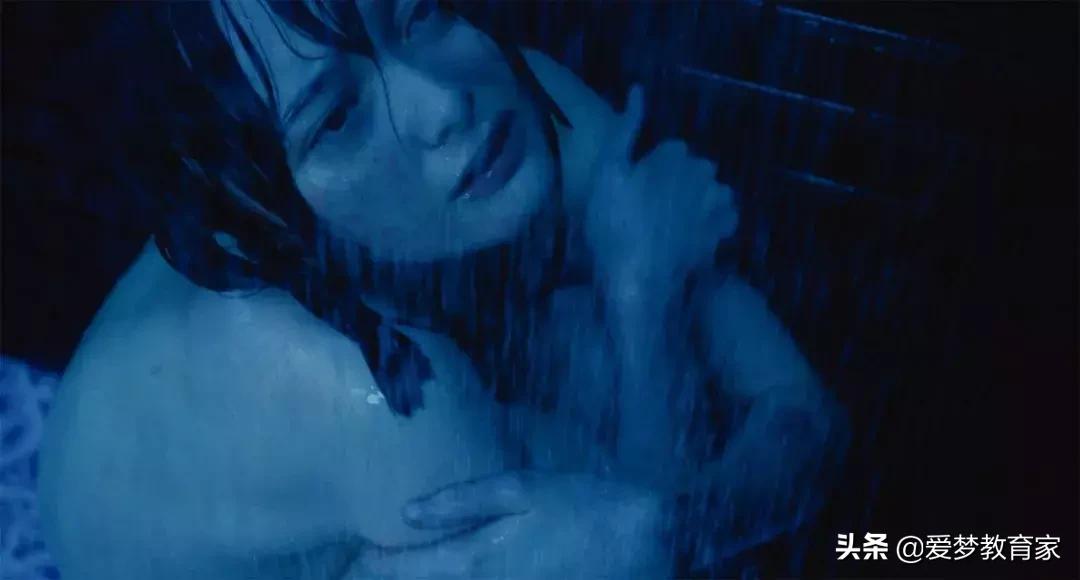 亚洲最狂野女导演，一年出3部新片，半个演艺圈为她站台