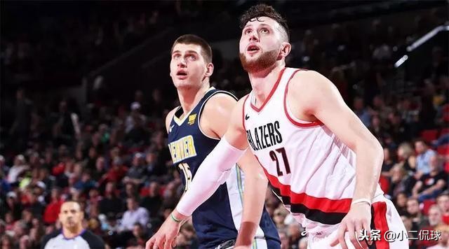 小球的弊端让中锋不断爆发,超级三双、历史首人,皆出自马龙手笔