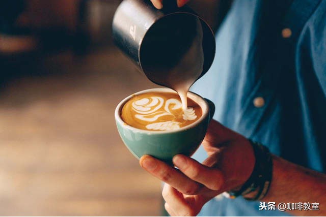 拿铁与馥芮白哪个咖啡浓度高,比较常见的几种咖啡馥芮白