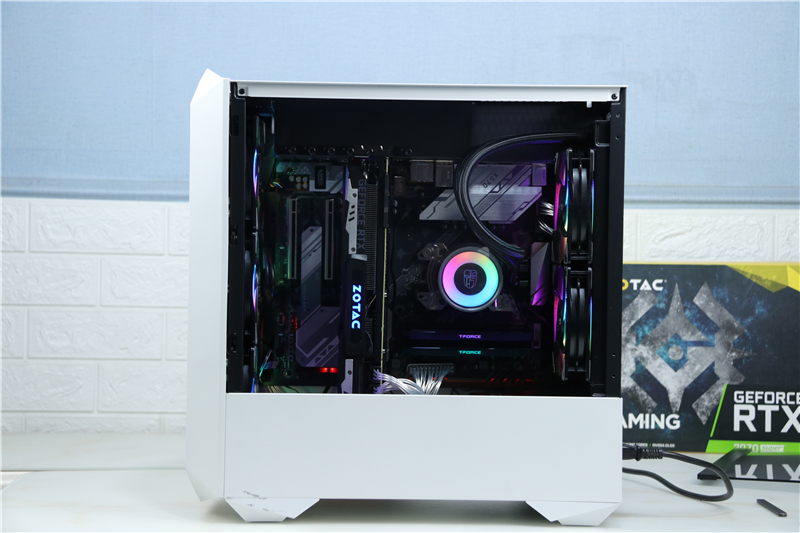 光追版《我的世界》初体验，索泰RTX2070s默频很能打