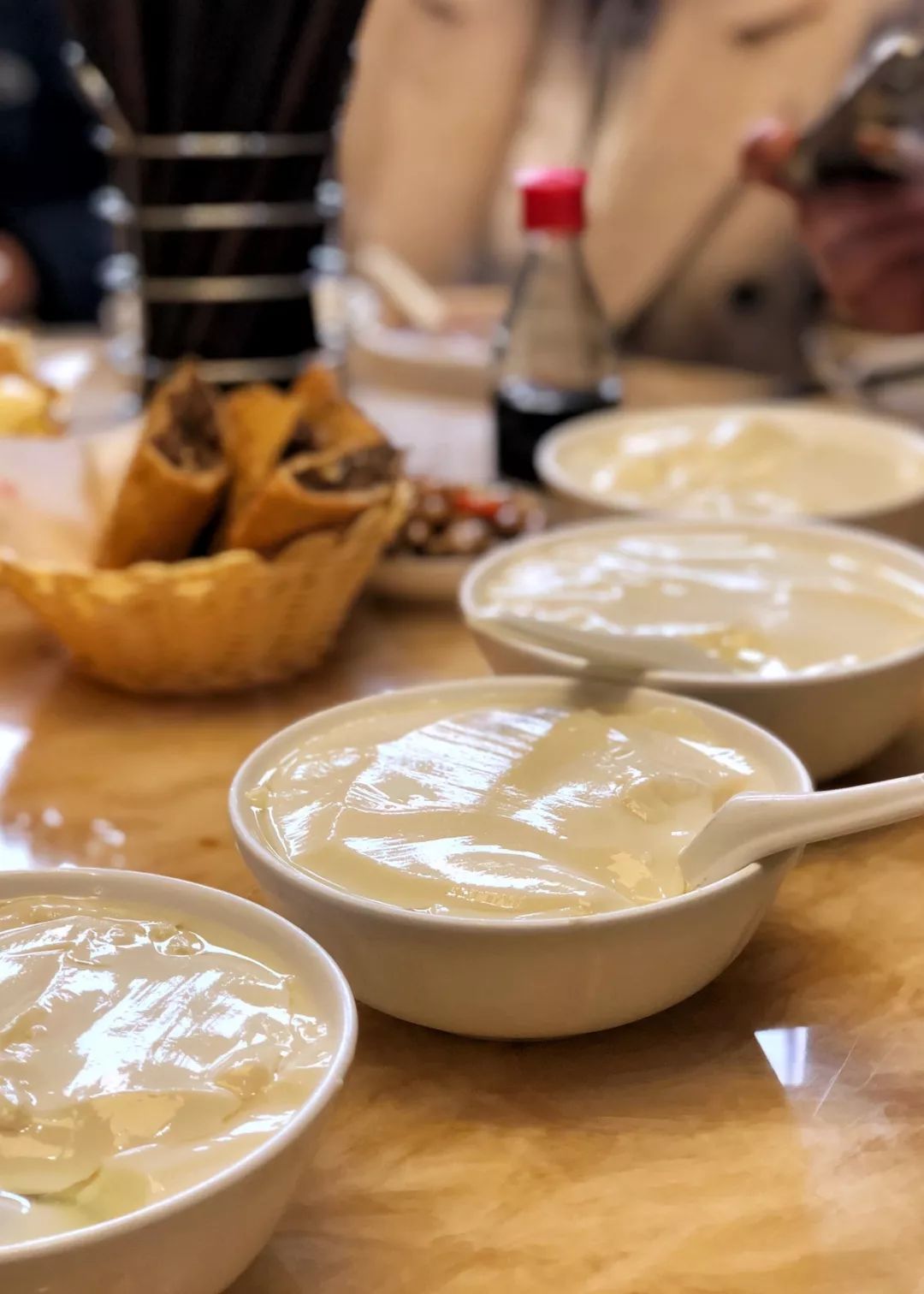 24小时丨郑州,一座被胡辣汤耽误的城市