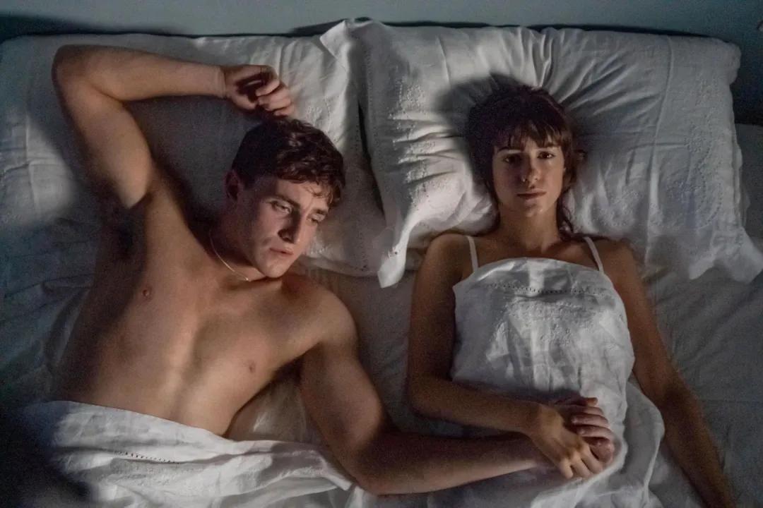 我和妈妈聊聊天200字,和妈妈一起谈恋爱33集