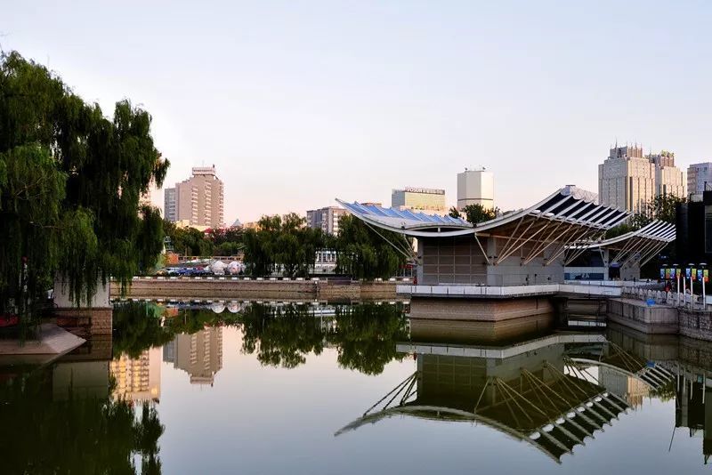 北京老牌水族馆富国海底世界，49.9元1大1小探险蓝色海洋的秘密