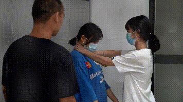 阔口社区“*党**建+”邻里中心，荔警蜀黍教你女子防身术！