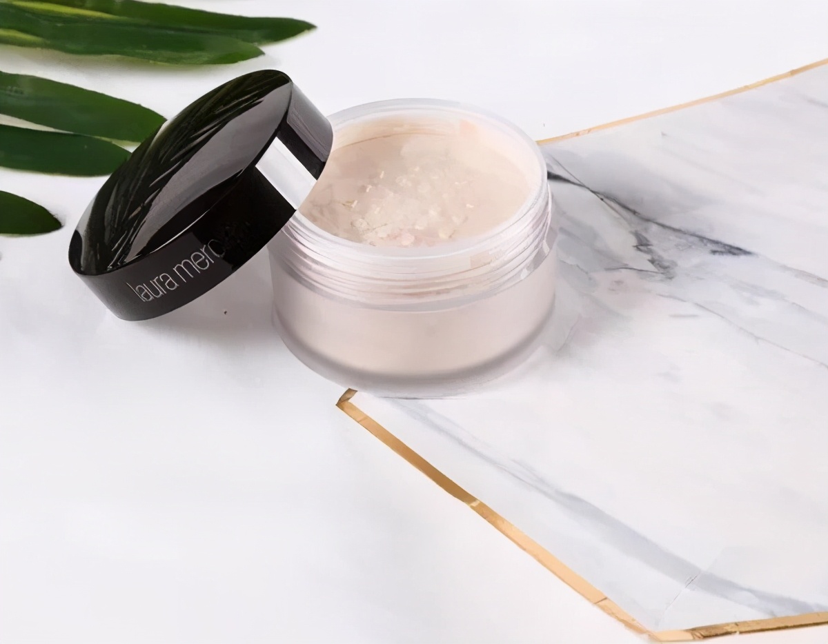 对于初学者哪种散粉比较好,散粉最好用的是哪一款