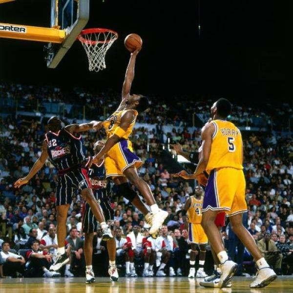 致敬传奇科比最后一战,致敬科比的精彩瞬间