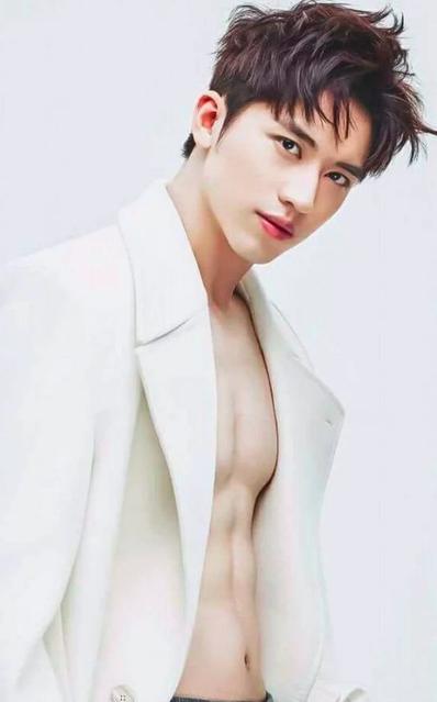 直长发刘海2020流行发型,头发2020流行发型刘海