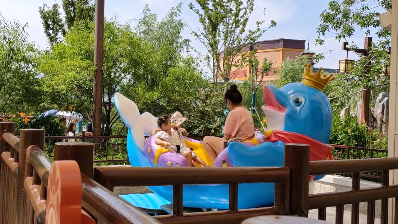 方特适合小宝宝玩吗,宝妈独自带婴儿玩