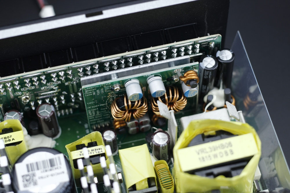 安钛克hcg750电源拆解,安钛克750w半模组电源测评