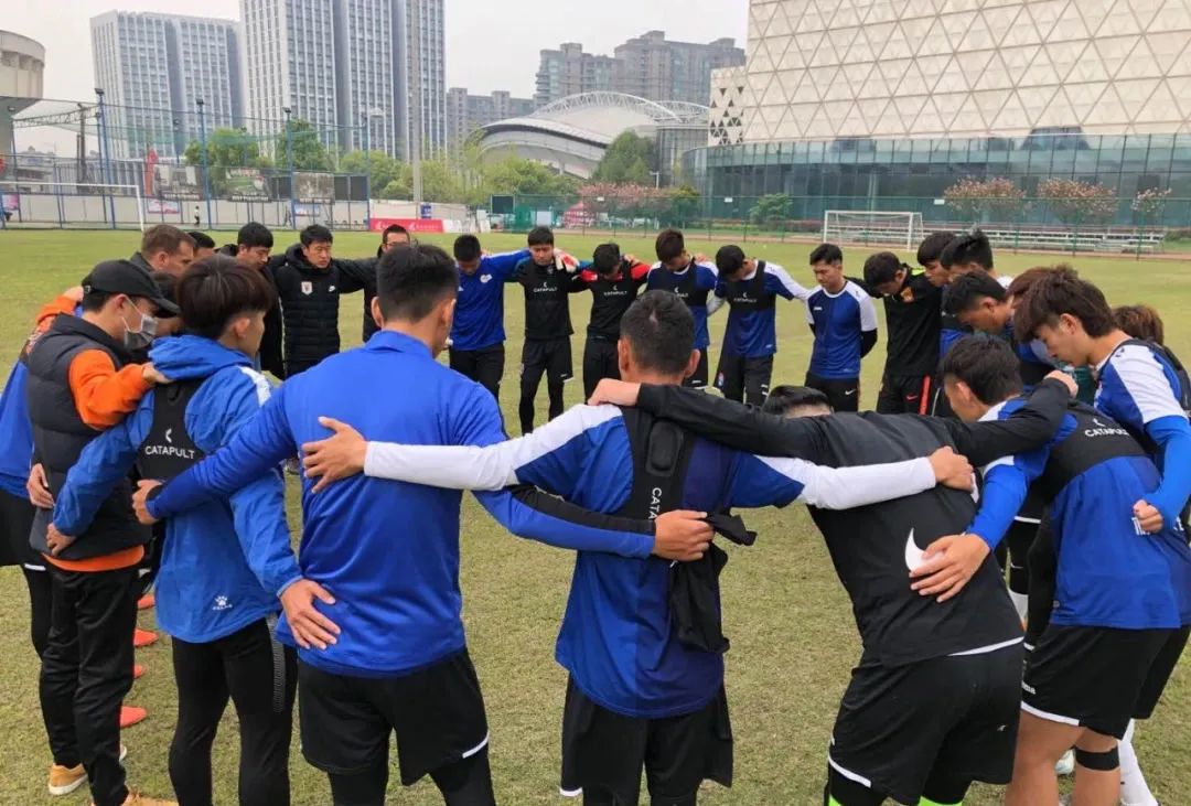 空手套白狼才是真正的生意,空手套白狼现实中