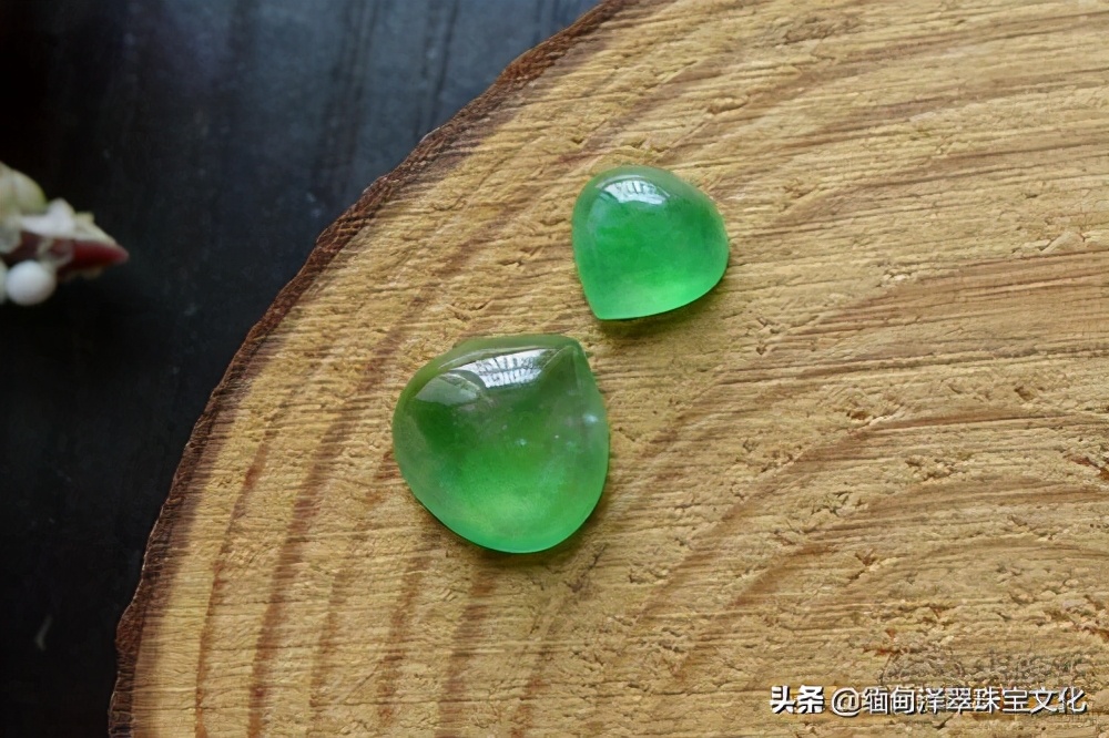 翡翠颜色的细节分类详解,翡翠帝王绿玉髓图片大全