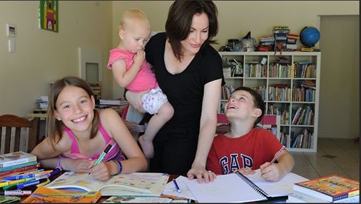 网课期间孩子如何学习,如何帮助孩子适应网课