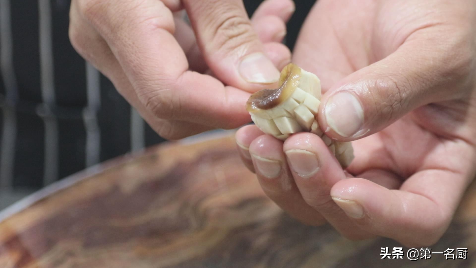 正宗红烧鲍鱼怎么做好吃,正宗红烧鲍鱼的做法