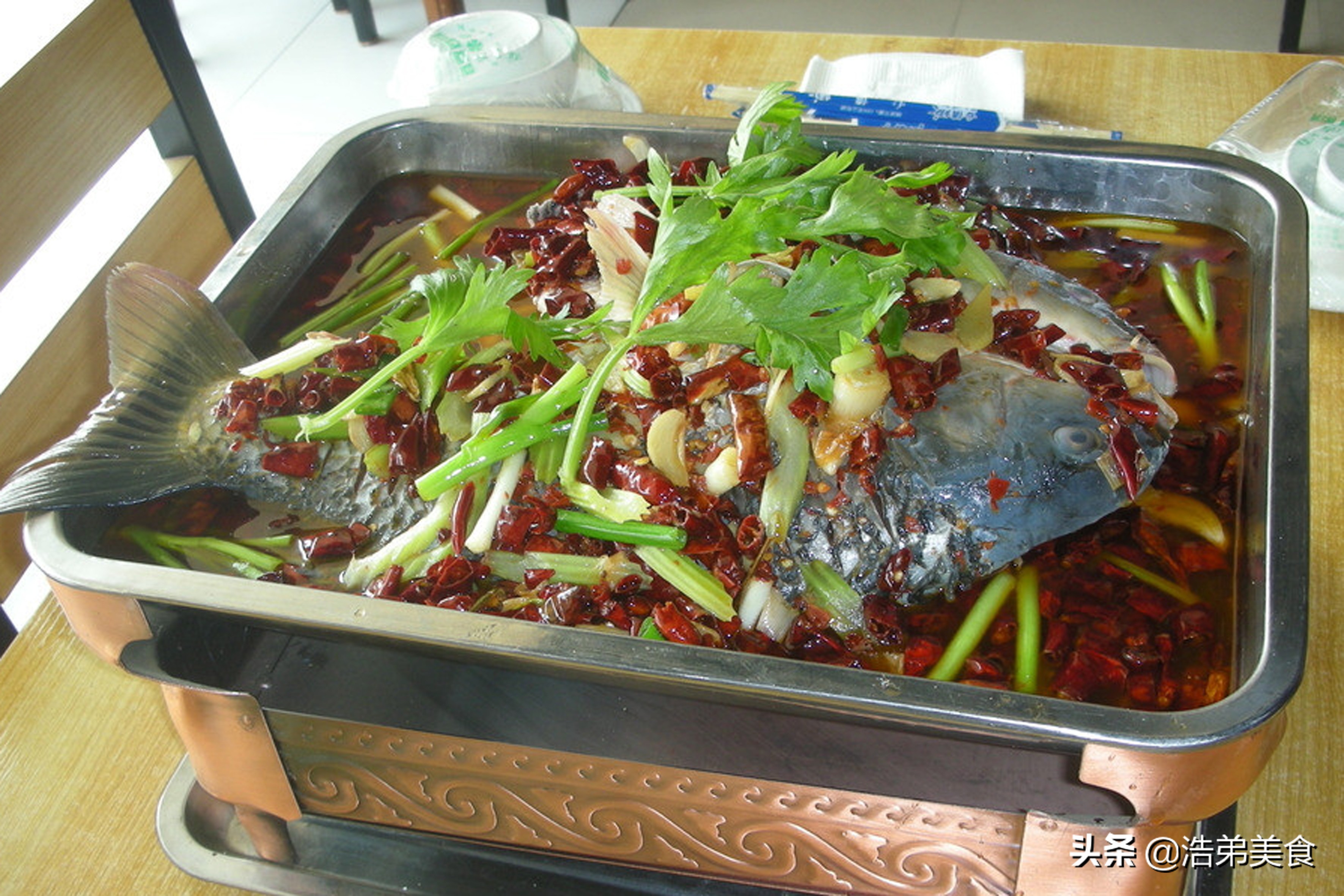 烤鱼店制作烤鱼全过程,厨师长秘制烤鱼配方分享