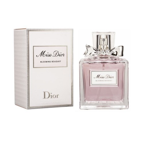 每天做气调不同的迷人女孩，这5款香水在香港龙丰都能买得到