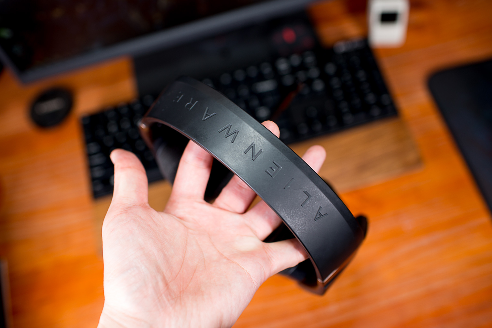 外星人耳机aw988按键介绍,外星人aw988耳机什么时候上市的