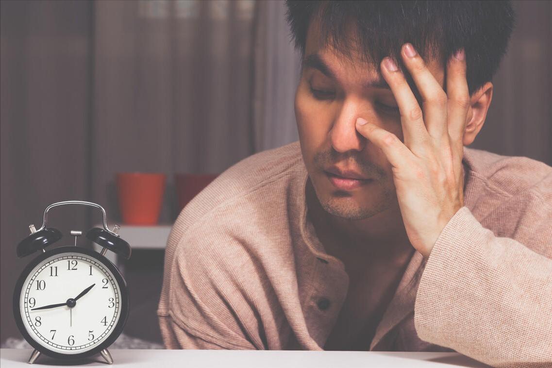 为什么说半夜饿醒是糖尿病到来的信号？身体有这4个症状，请须知