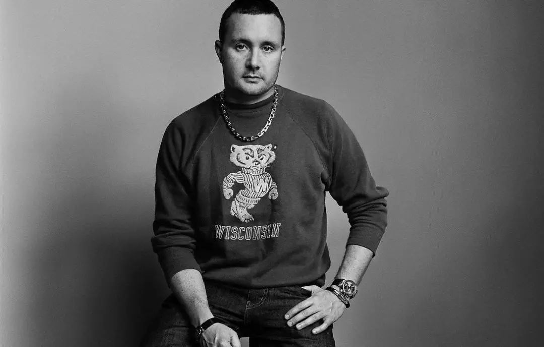 rimowa行李箱是什么材质做的,rimowa行李箱细节图