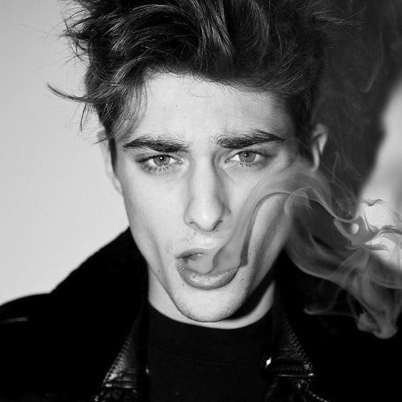 法国英俊男模成最帅伏地魔,十大法国最帅的男模