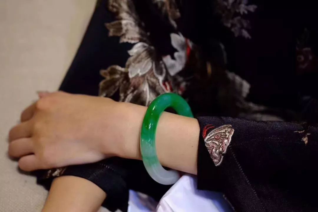 妍盏燕窝精粹是真的吗,妍盏燕窝精粹多少钱一盒