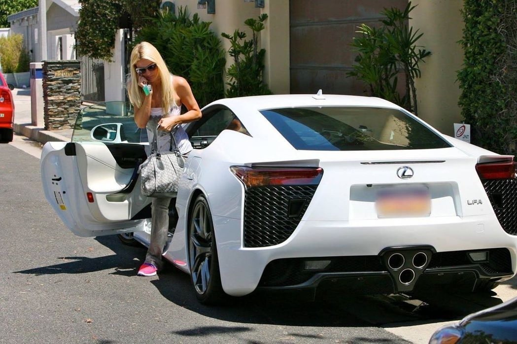 前男友送的30岁生日礼物希尔顿的LFA售49.59万美元