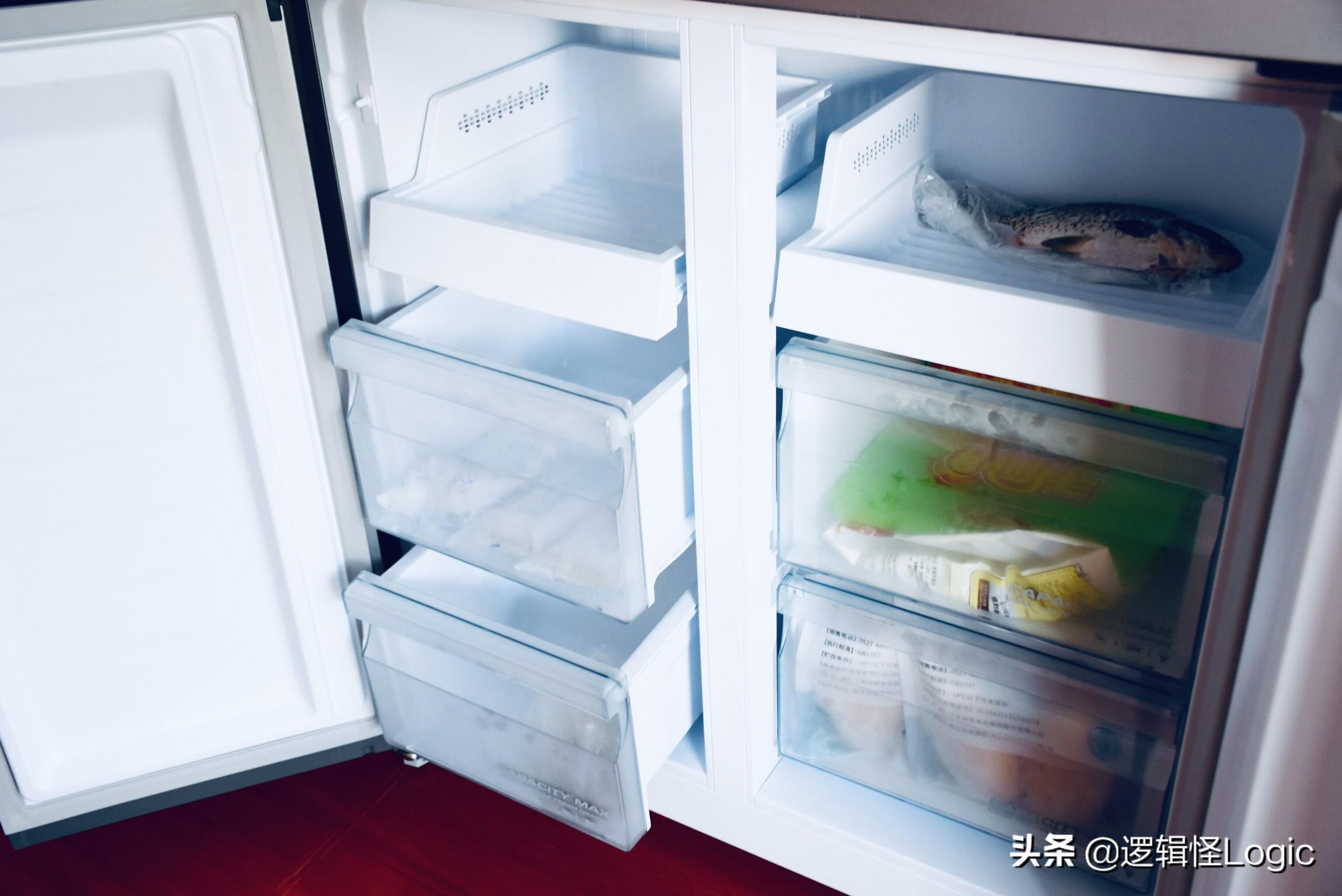 冰箱门内嵌触控屏，451L大空间，全屋家电互联，这款冰箱真秀