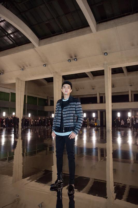 金瀚高领牛仔套装,金瀚休闲穿搭帅气型男范