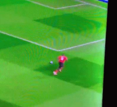 诺伊尔和内马尔点球大战,诺伊尔扑出内马尔单刀