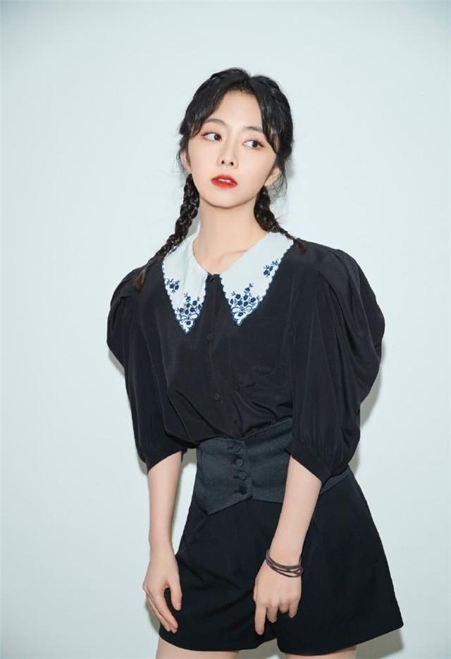 圆脸女生适合的发型有以下几种,适合圆脸女生的流行发型推荐