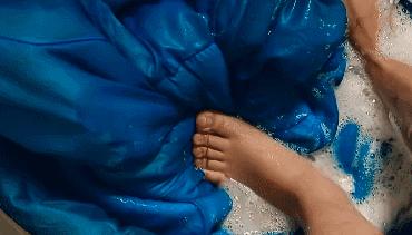 小伙身揣200带绝症女友旅游,揣着200块带着绝症女友旅行