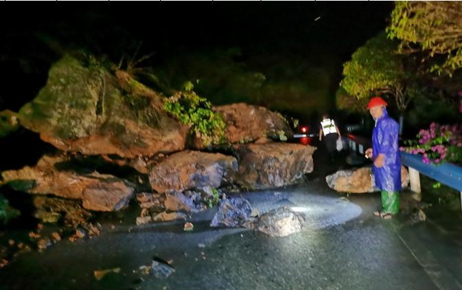 地方最新暴雨预警,黔南大到暴雨预警