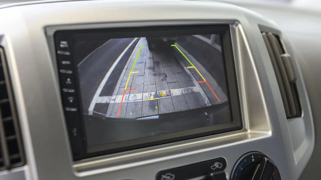 16款日产nv200二手价格成都,中山二手日产nv200七座商务车报价