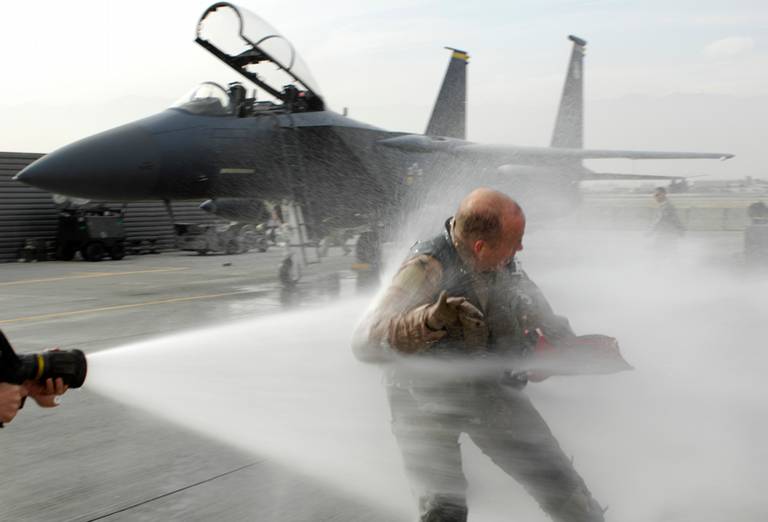 美军战机辐射强，山姆大叔空军飞行员的前列腺堪忧