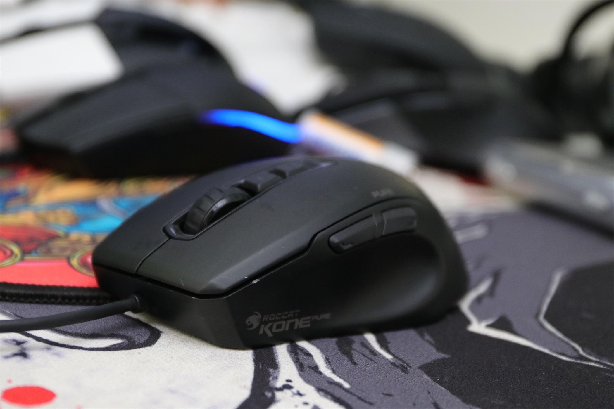 轻量化鼠标性价比推荐,200到300无线轻量化鼠标