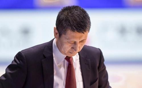 辽宁男篮战胜青岛换帅后首场新闻,辽宁换帅贺天举