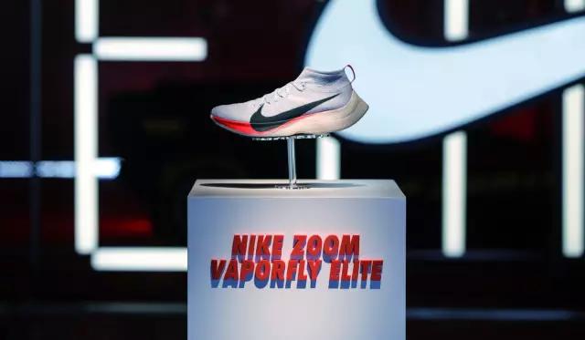 谁才是碳板跑鞋的消费主力军,碳板跑鞋分几类