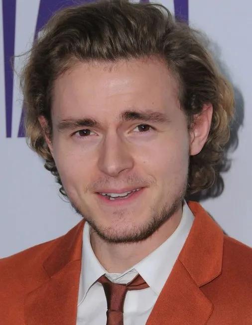 还这么年轻，这神颜小花神颜小生怎么越长越残了…