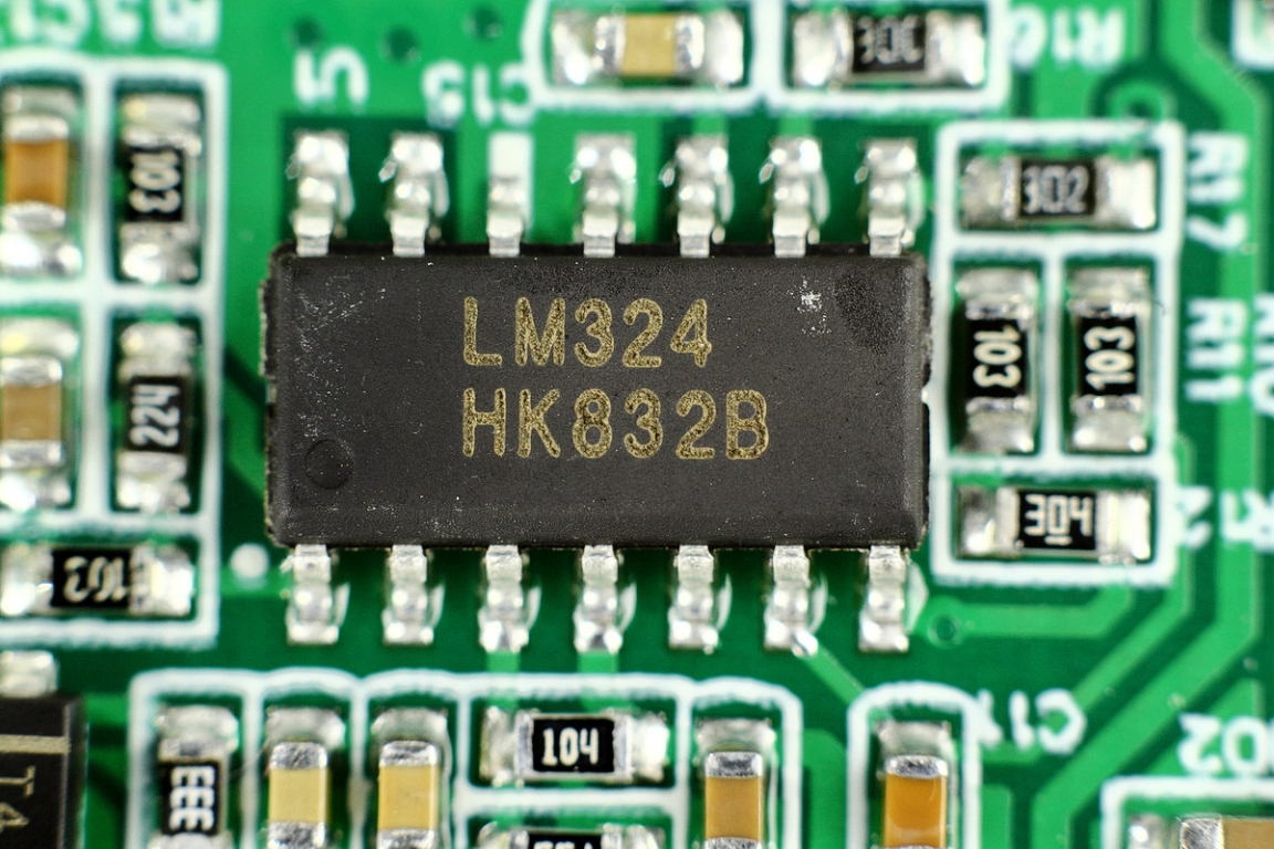 yeelight无线充电夜灯拆解,拆解cyansky手电筒