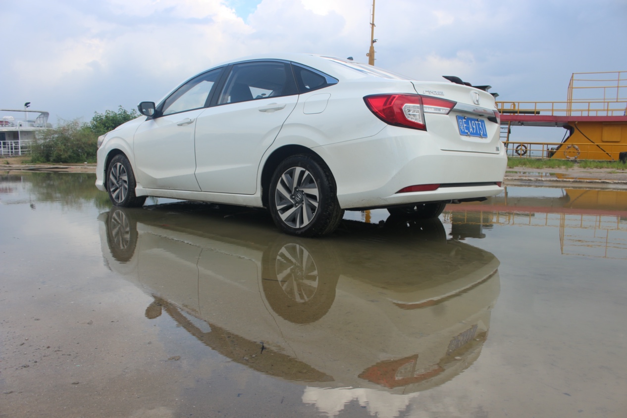 本田新凌派1.0t三缸爬坡可行,广汽本田凌派三缸怎么样